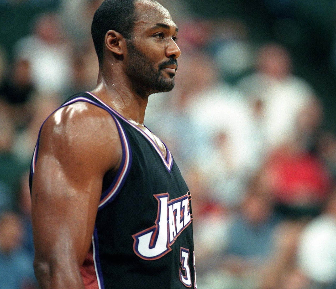 强侧吸引两 强侧吸引两